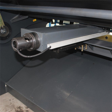 Máy cắt kim loại tấm bằng thép không gỉ Q11-2 * 2500